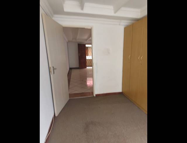 2 BEDROOM FLAT TO LET IN VAALPARK